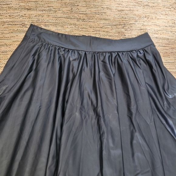 Kenar Pleather Skirt - Picture 9 of 11